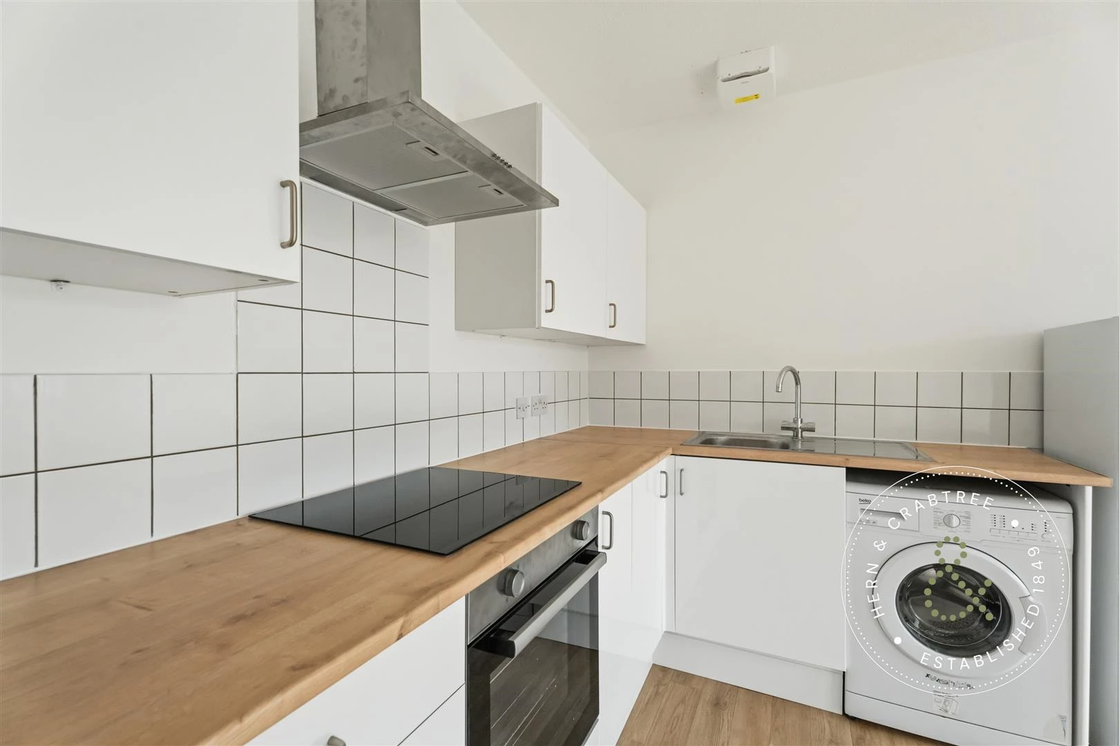 Lounge/Kitchen