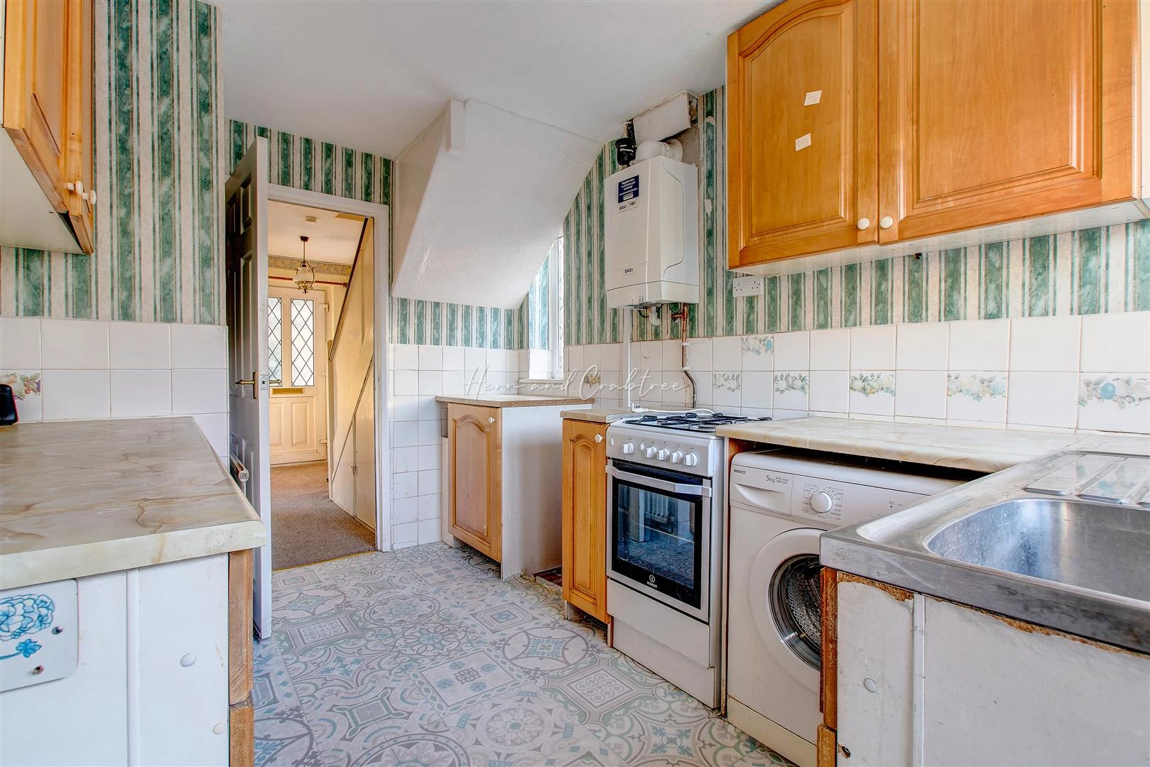 Celyn Avenue, HernCrabtree (13).jpg