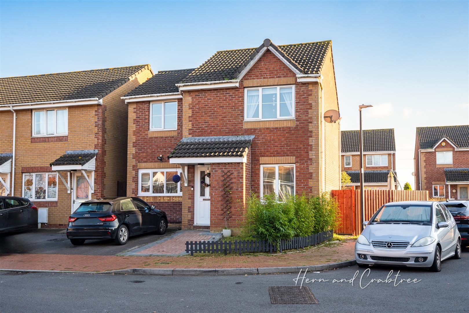 Property For Sale Hind Close, Pengam Green, CF24 3 Bedroom House