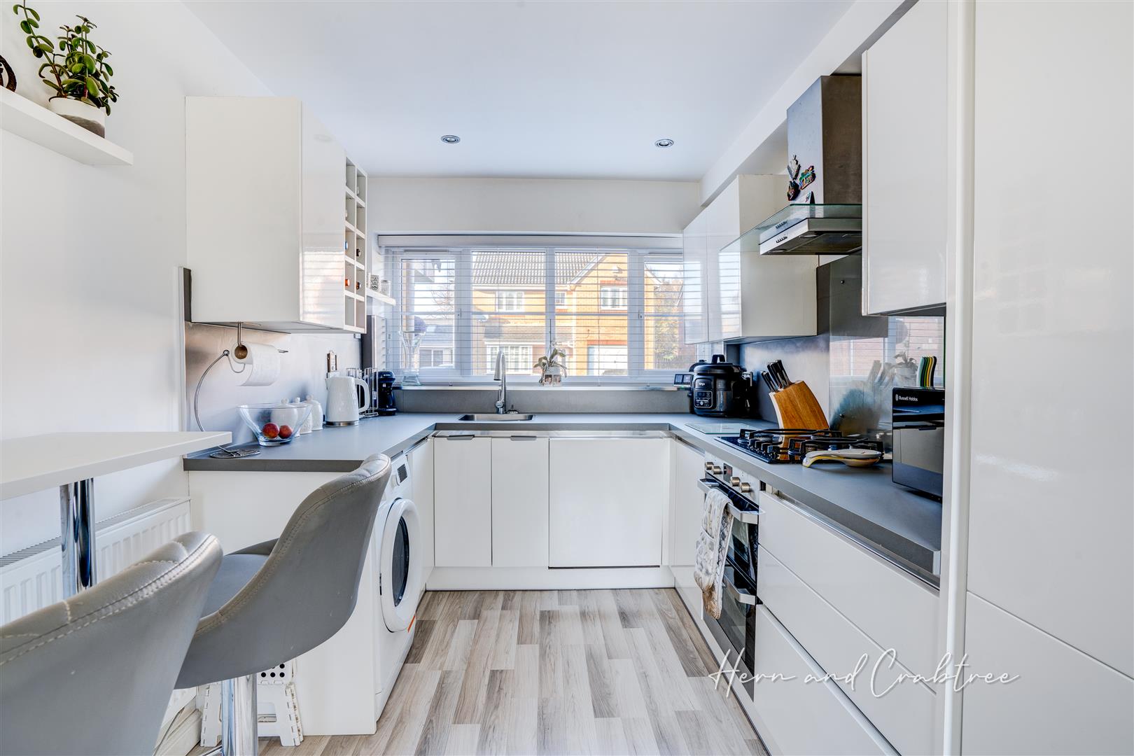 Property For Sale Hind Close, Pengam Green, CF24 3 Bedroom House