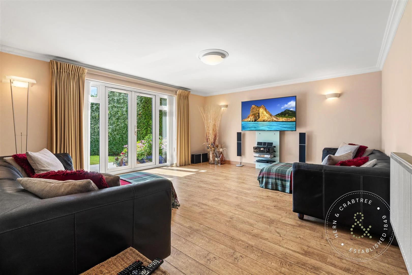 Bassetts Field, Thornhill, Hern Crabtree (34).jpg