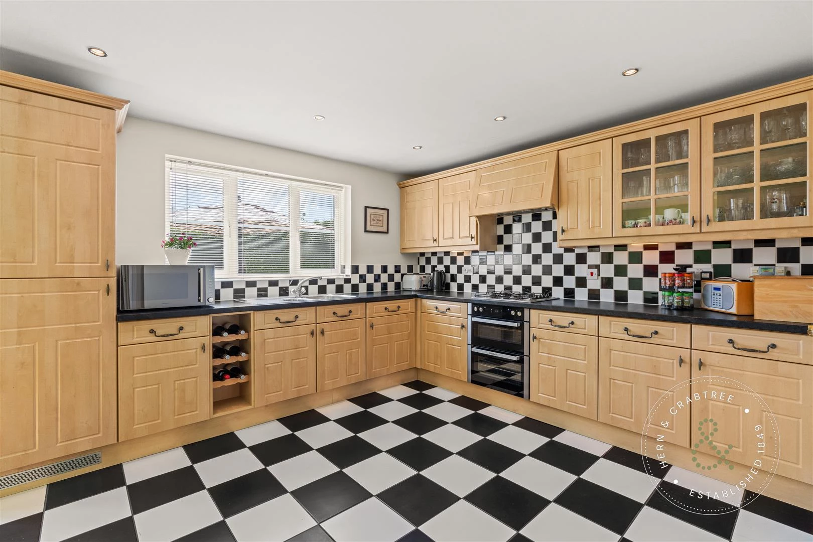 Bassetts Field, Thornhill, Hern Crabtree (28).jpg