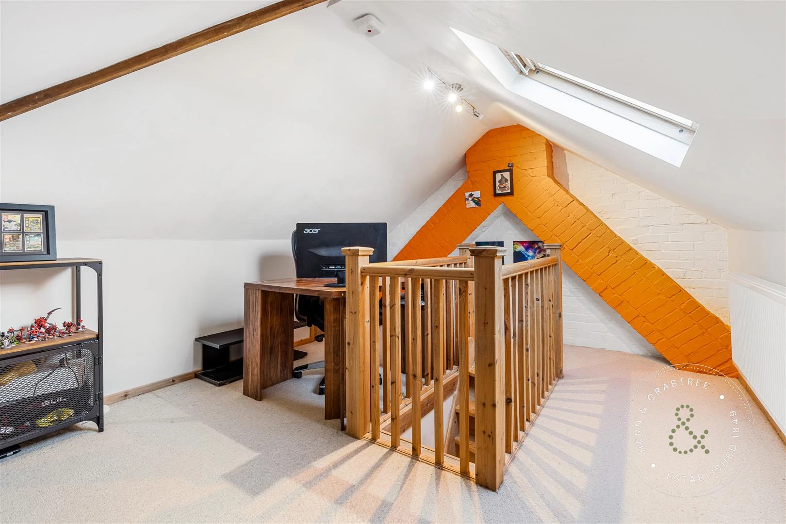 Int Newborough Ave, Hern Crabtree (14).jpg