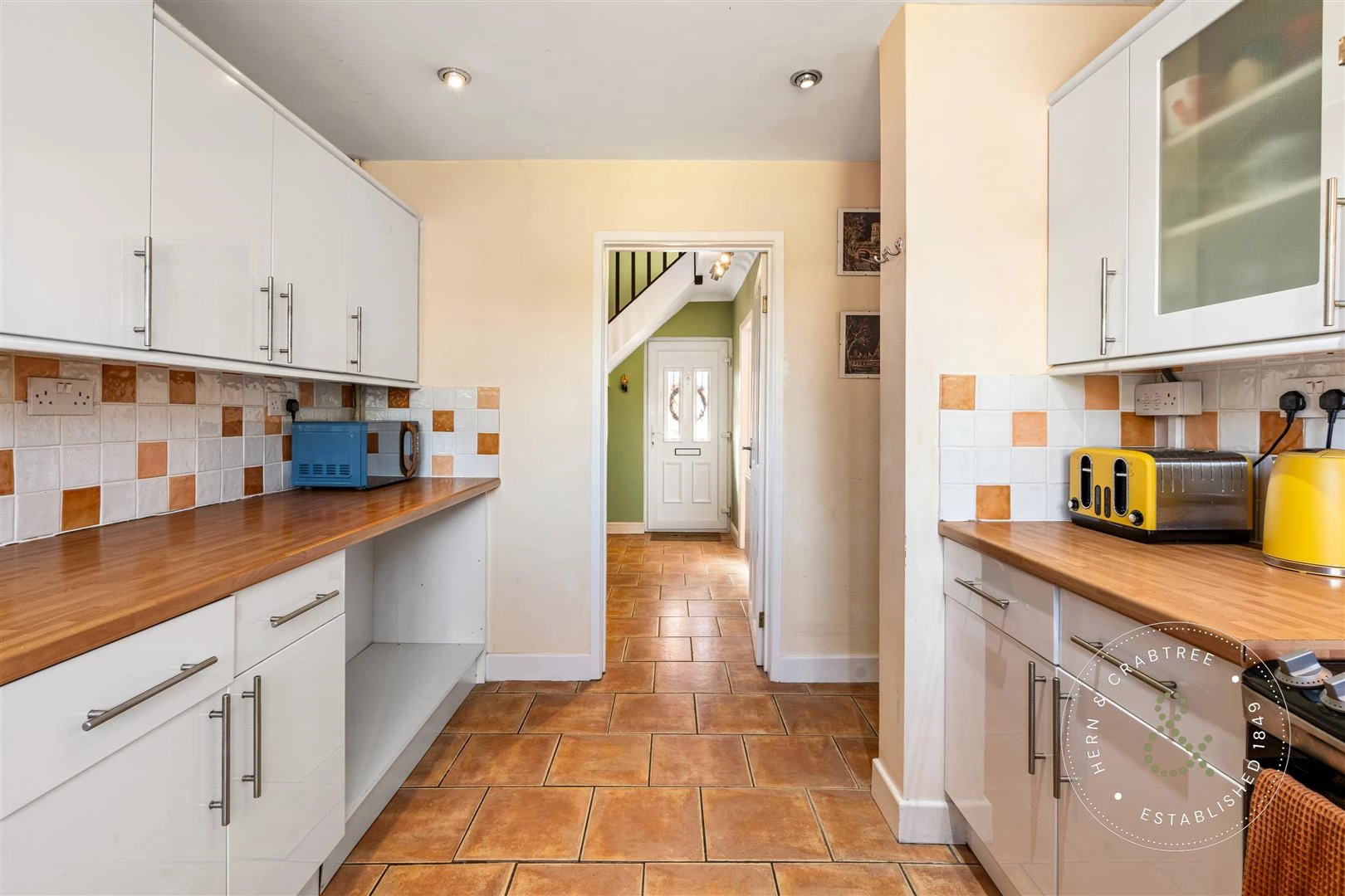 Int Newborough Ave, Hern Crabtree (7).jpg