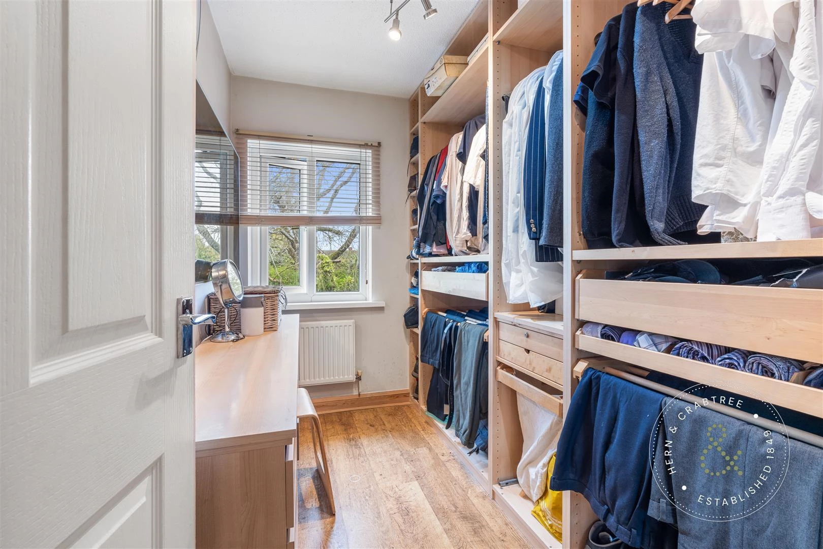 Allen Close, Hern and Crabtree (26).jpg