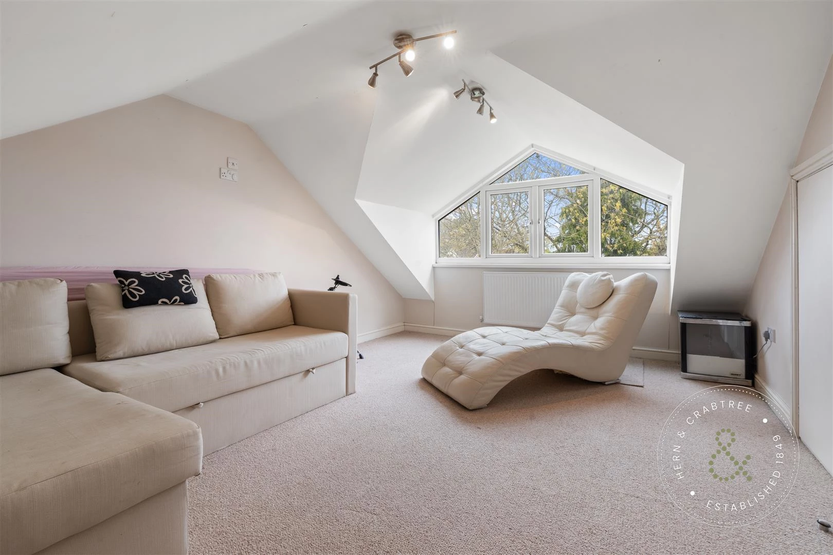 Allen Close, Hern and Crabtree (34).jpg