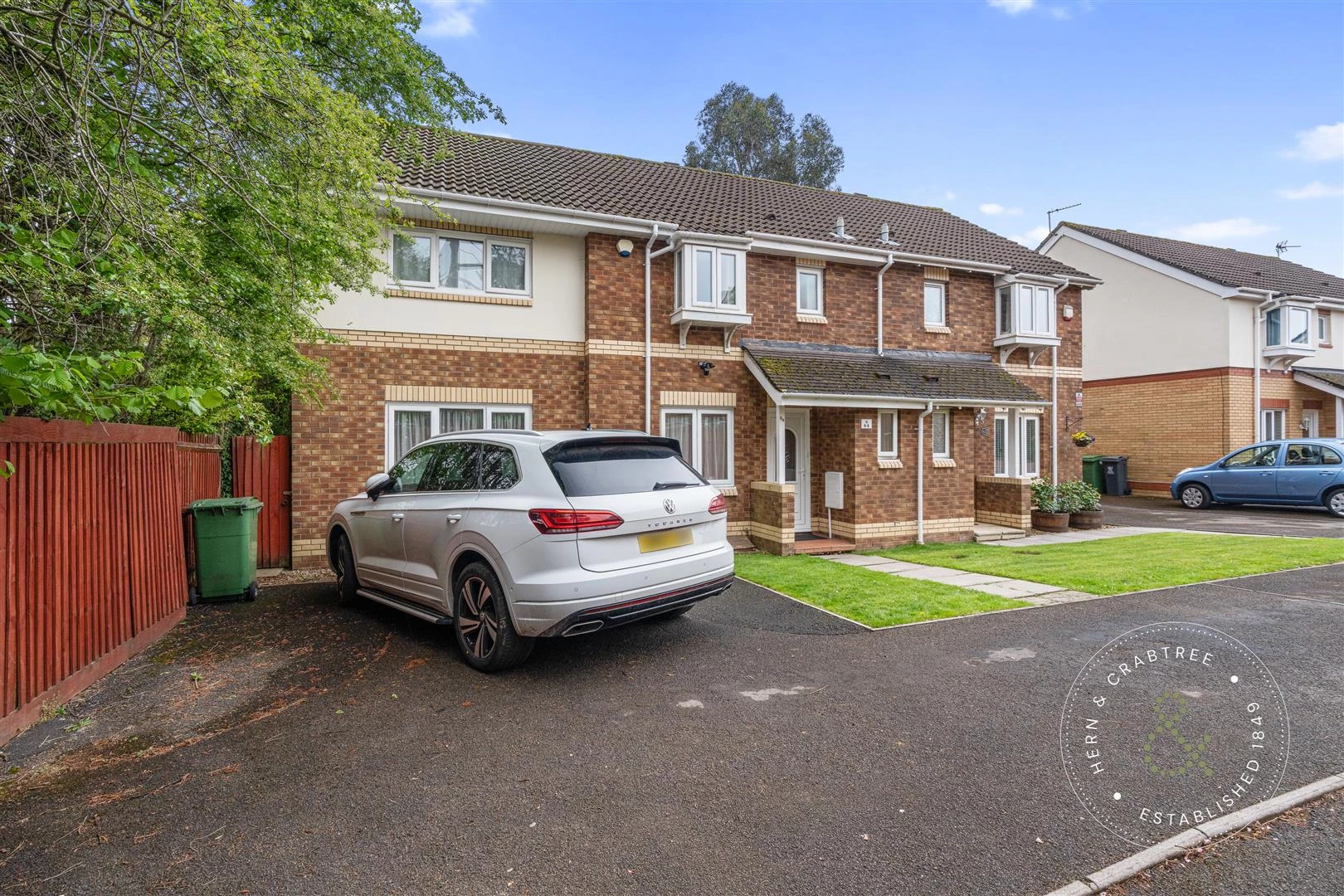 Allen Close, Hern and Crabtree (3).jpg