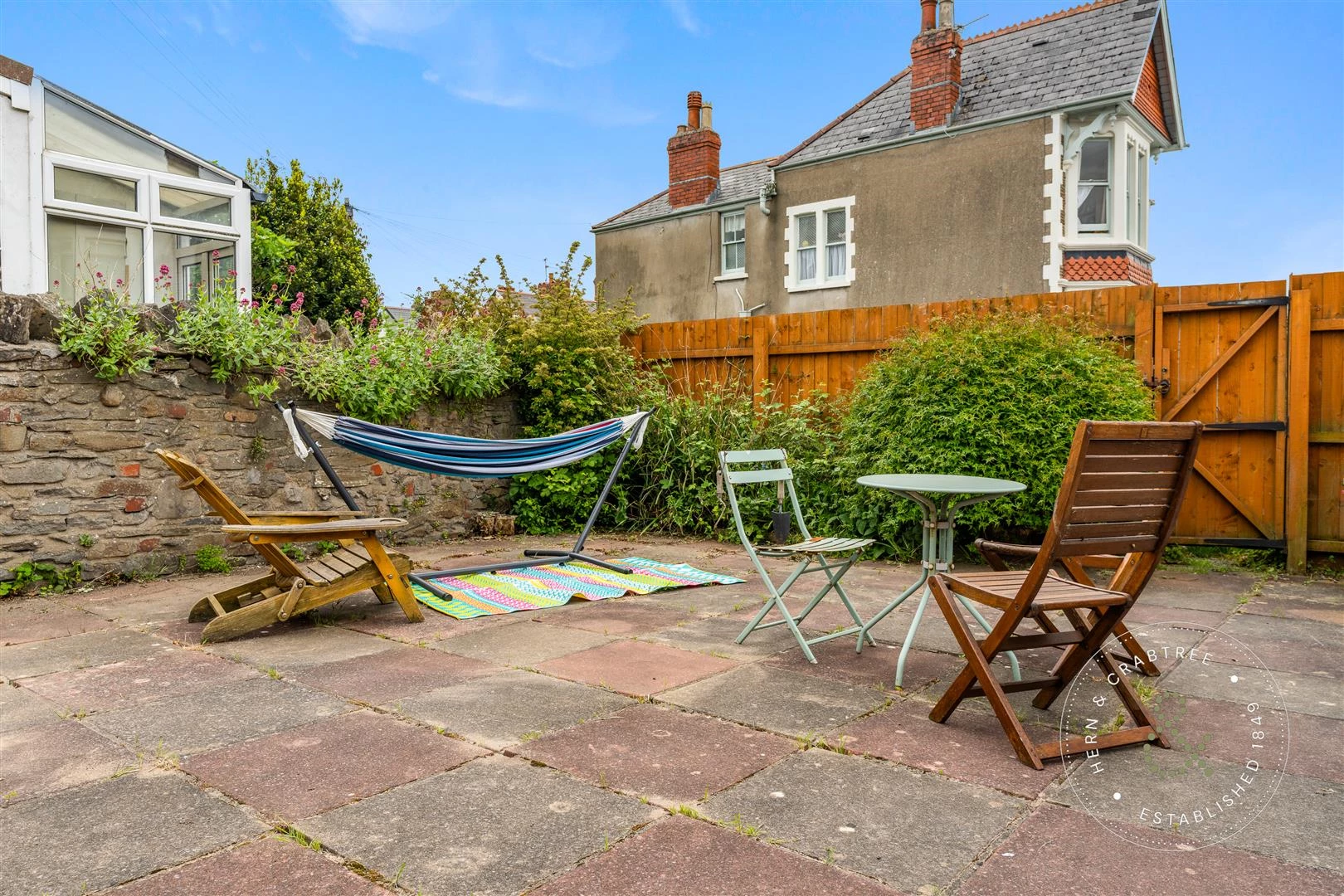 Kelvin Road, Roath, Hern Crabtree (20).jpg