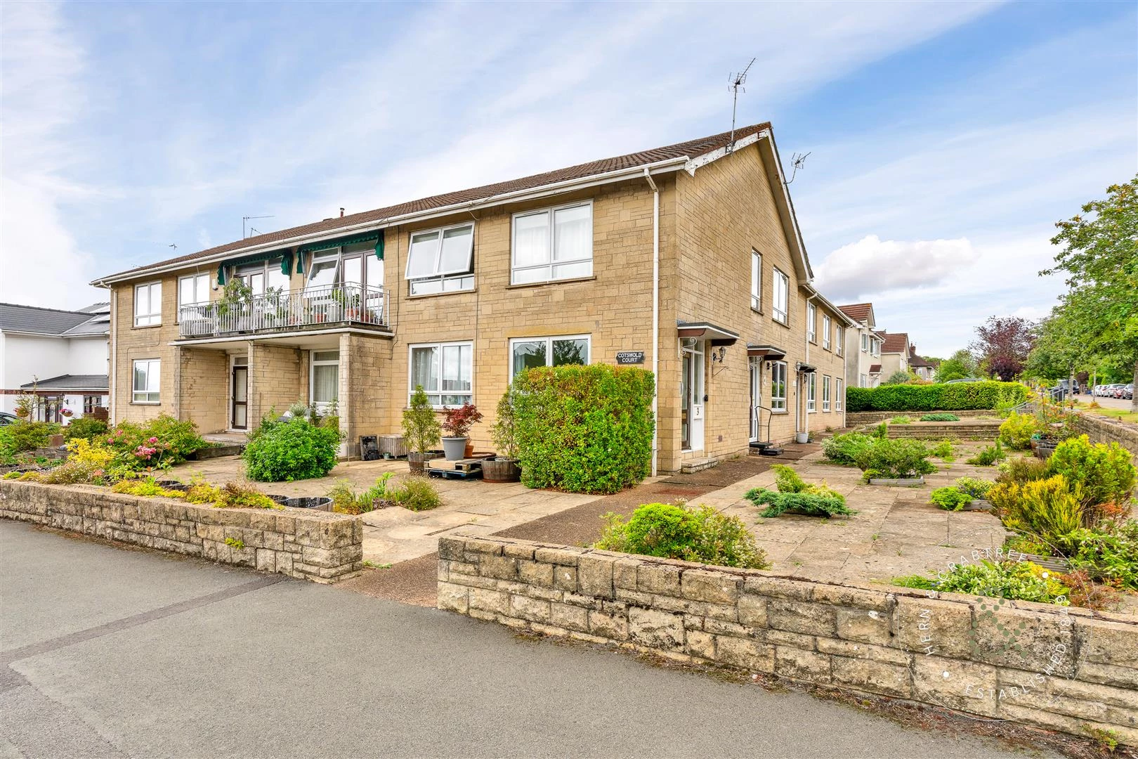 Cotsworld Court, Hern Crabtree (24).jpg