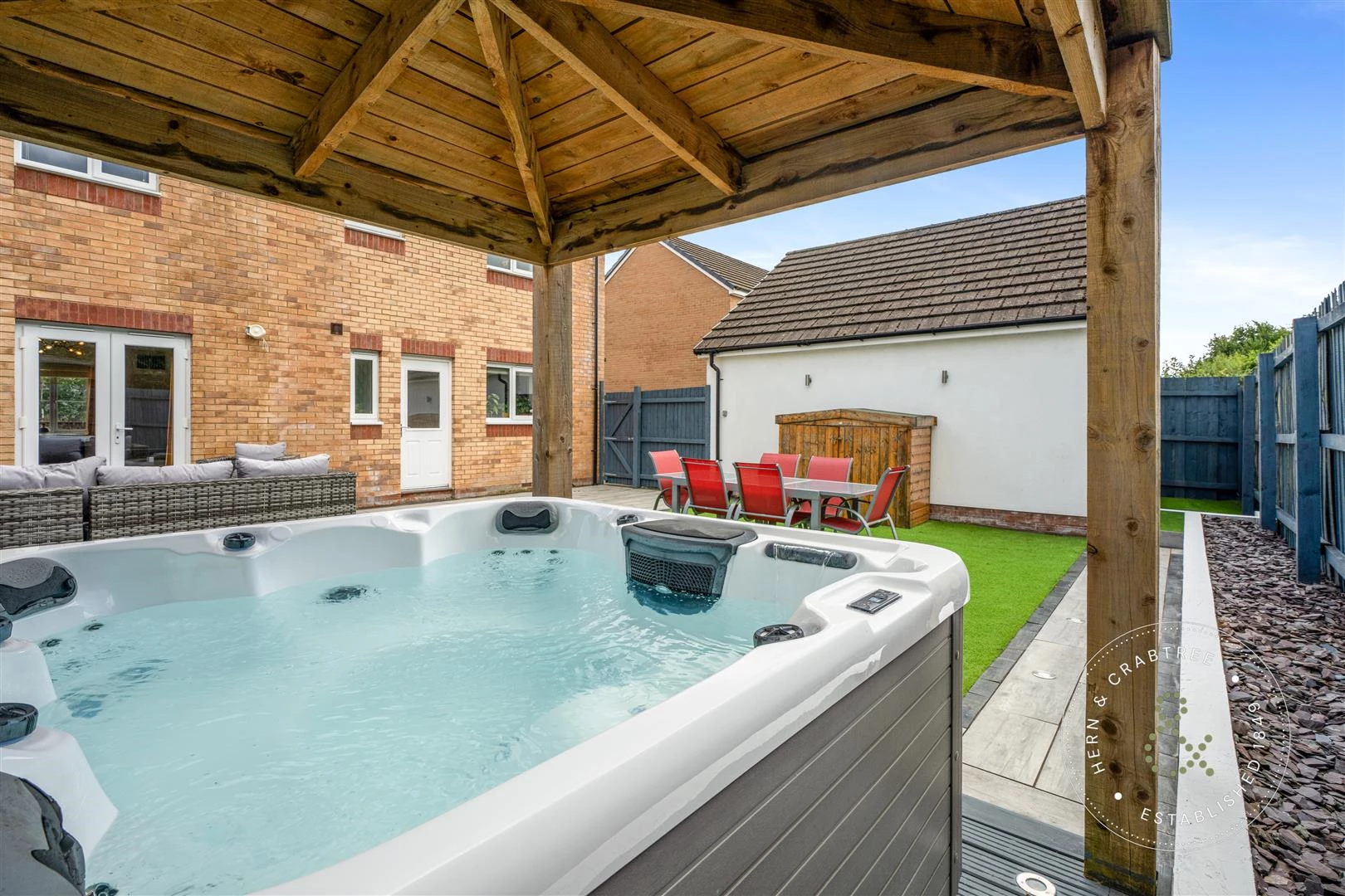 Long Heath Close, Hern Crabtree (7).jpg