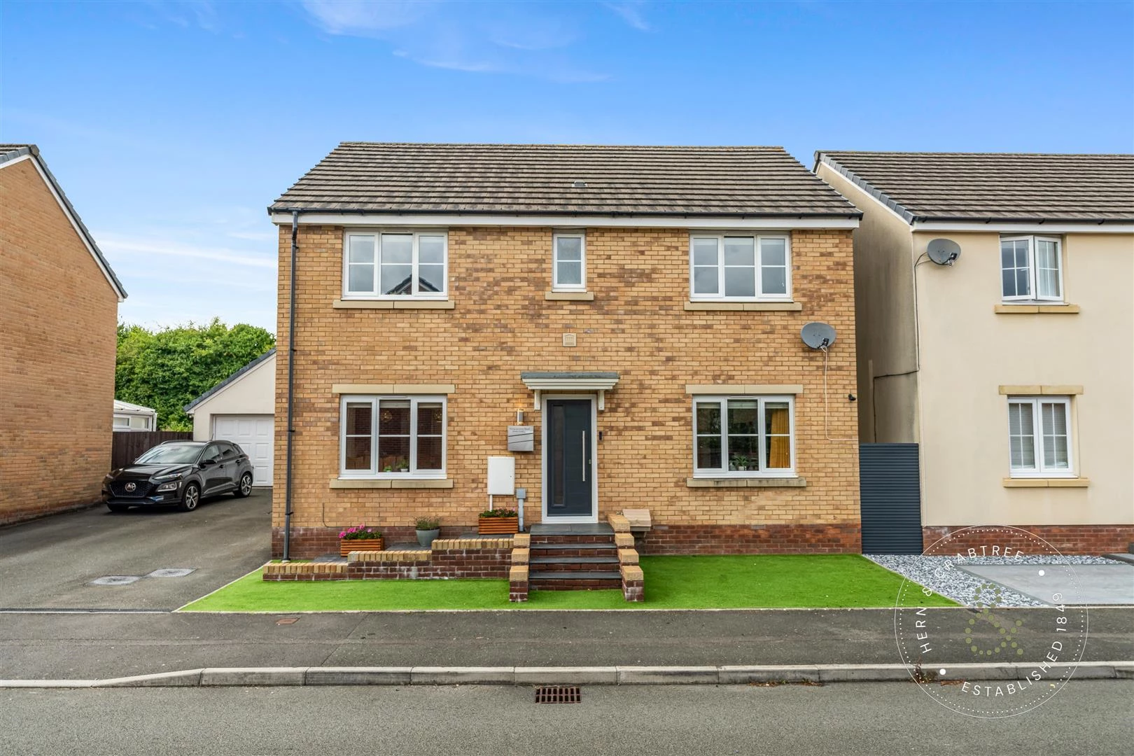 Long Heath Close, Hern Crabtree (11).jpg