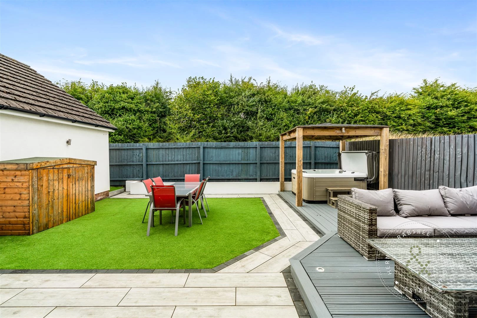 Long Heath Close, Hern Crabtree (16).jpg