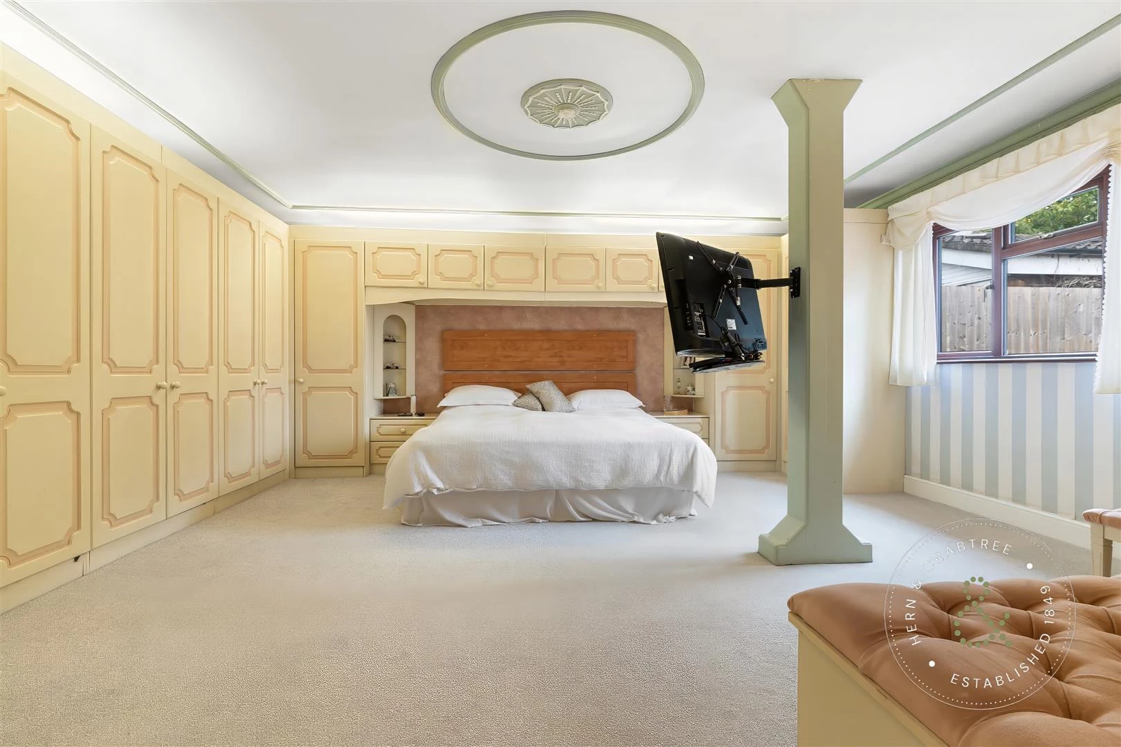 Catherine Drive, Hern Crabtree (2).jpeg