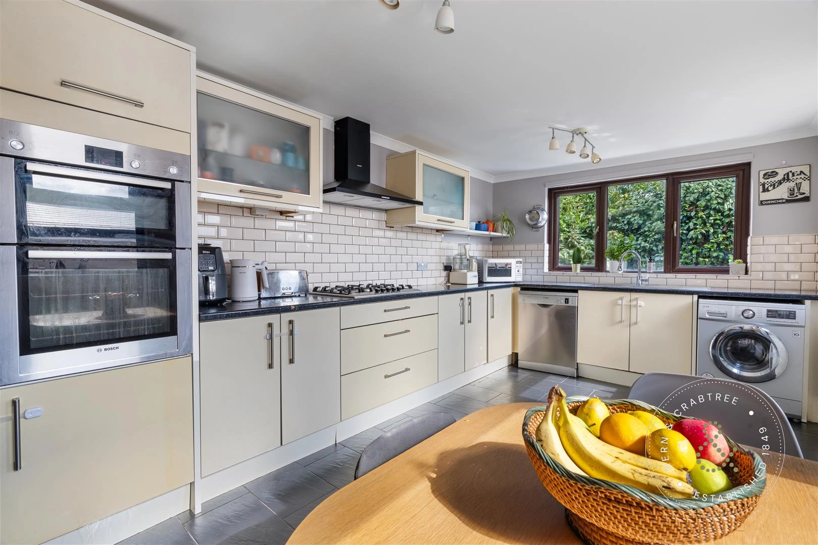 Gelligaer Street, Hern Crabtree (17).jpg