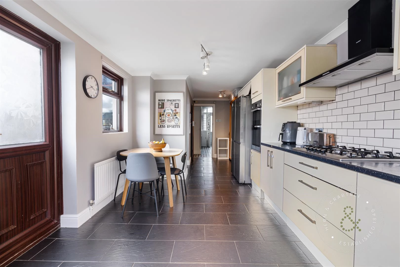 Gelligaer Street, Hern Crabtree (18).jpg