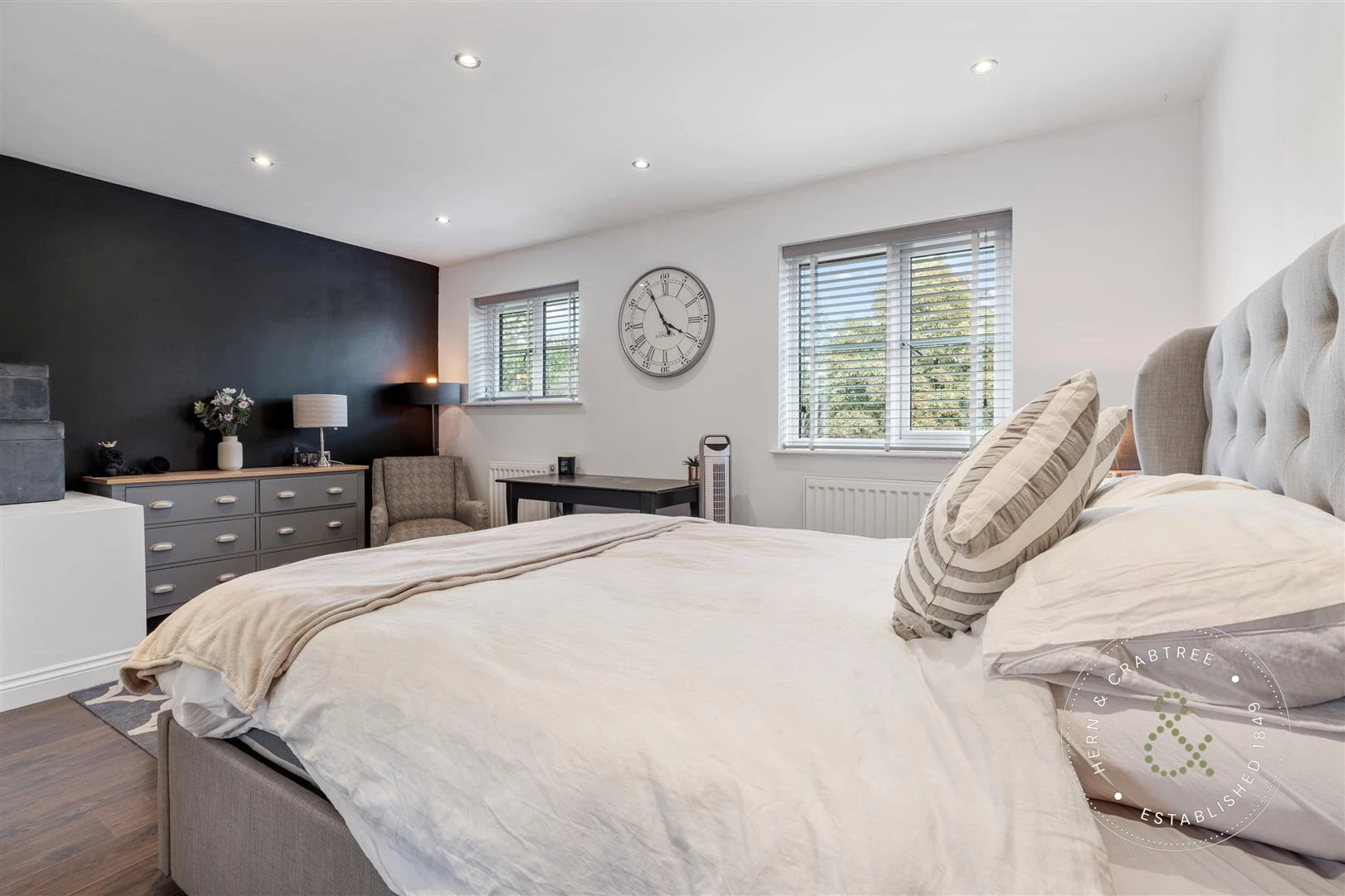 Halifax Close, Hern Crabree (34).jpg