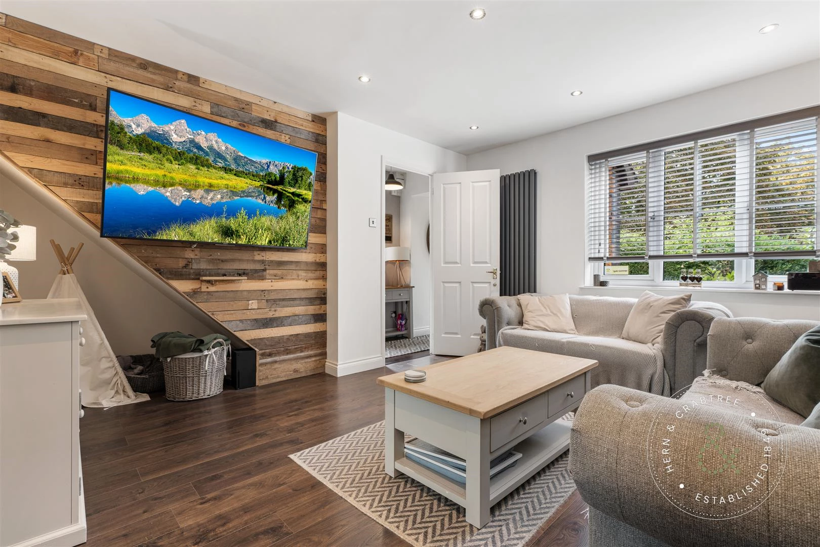 Halifax Close, Hern Crabree (14).jpg