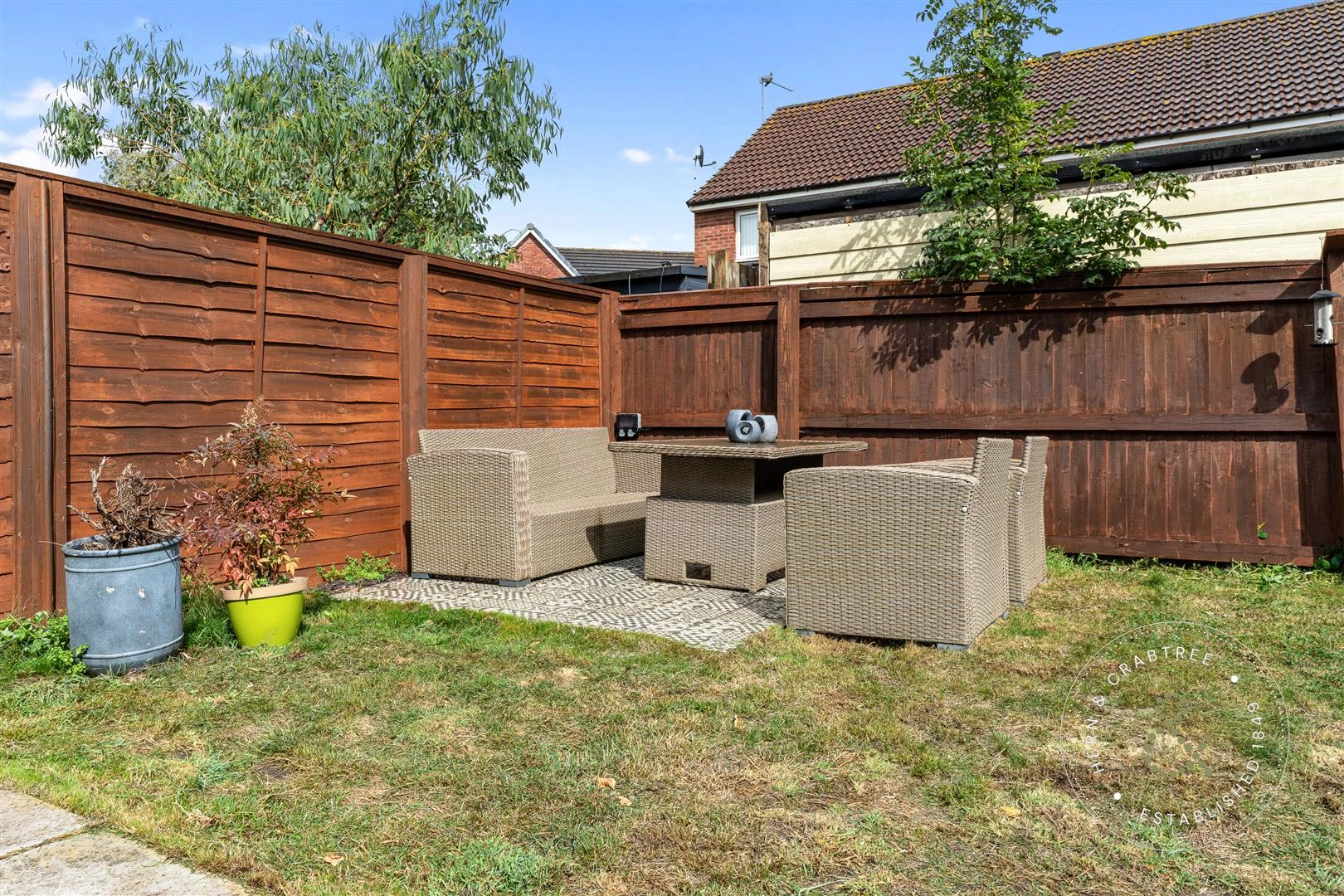 Halifax Close, Hern Crabree (3).jpg