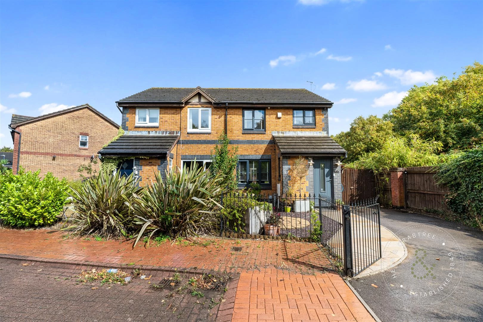 Halifax Close, Hern Crabree (7).jpg