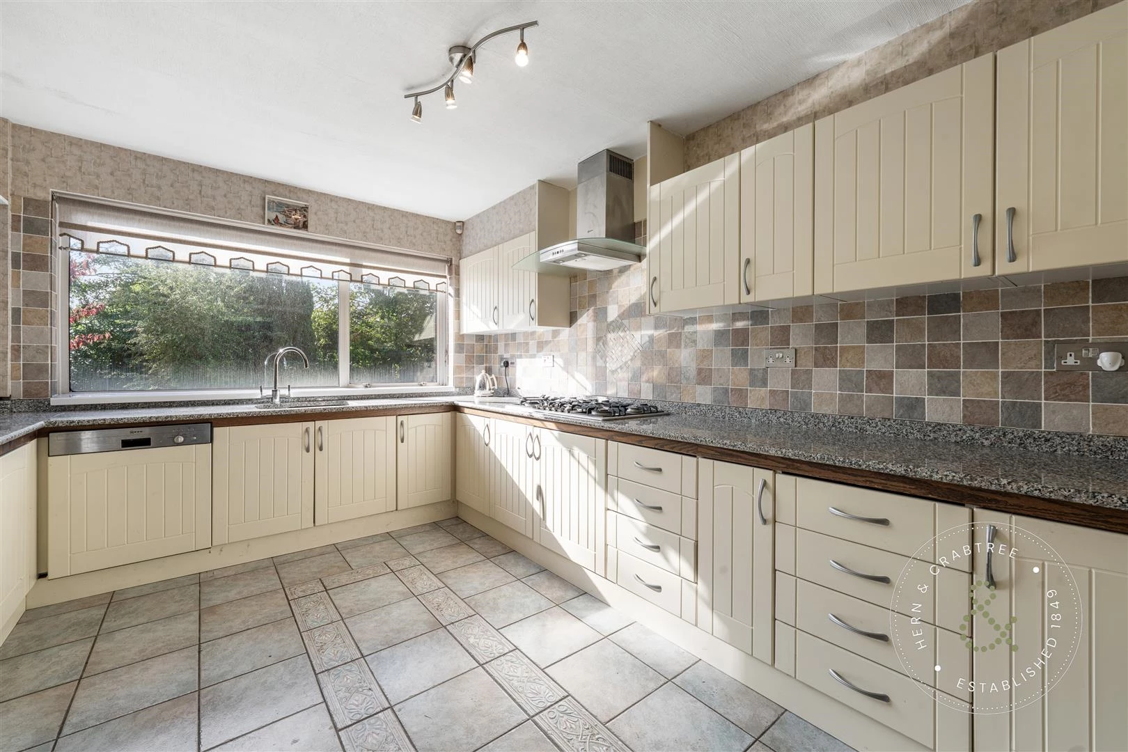 Hern Crabtree-03.jpg