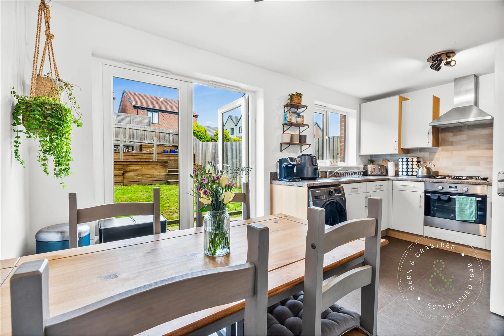 Ffordd Crabtree, St Ederyns, Cardiff (9).jpg