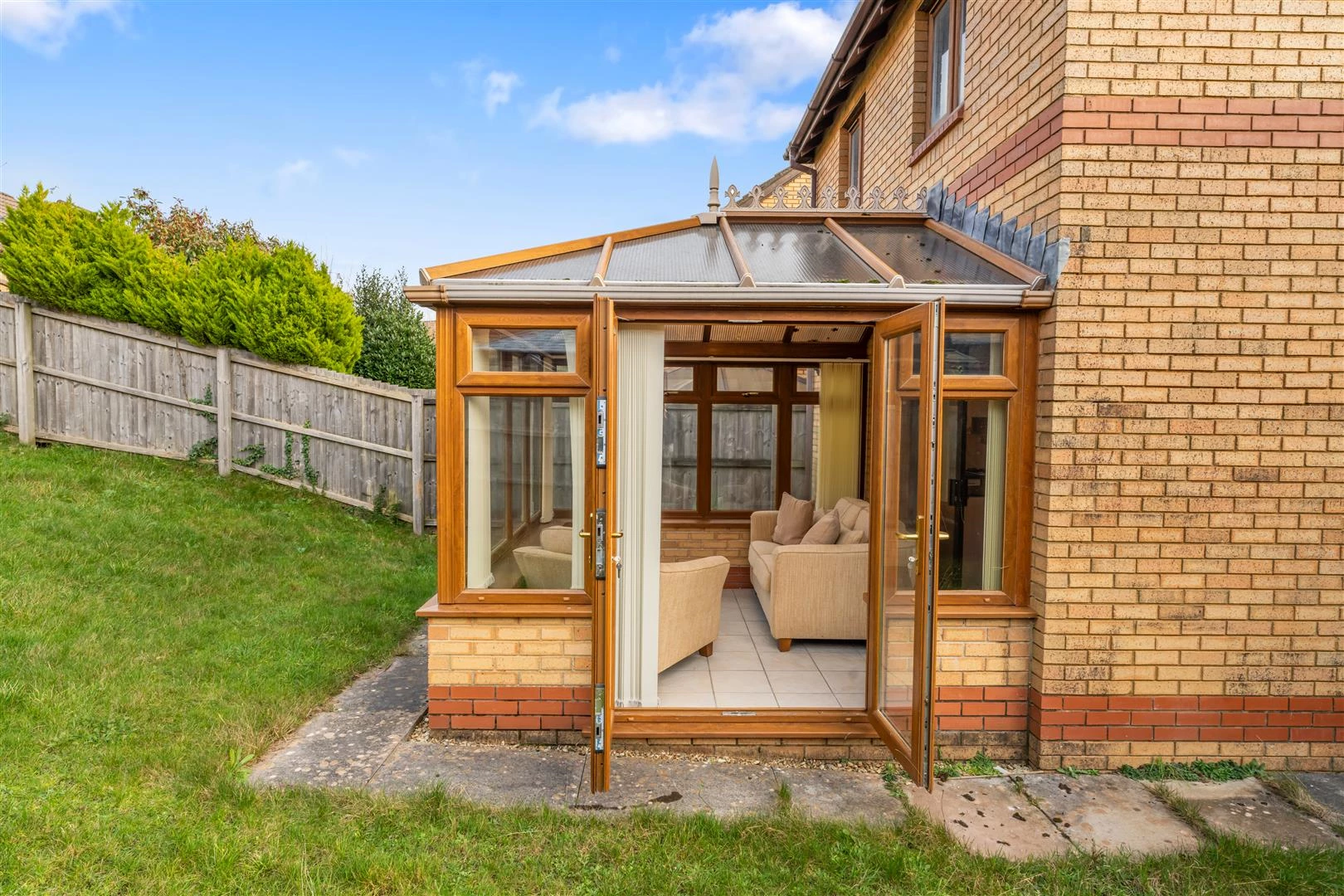 Single Clos Y Fran (2).jpg