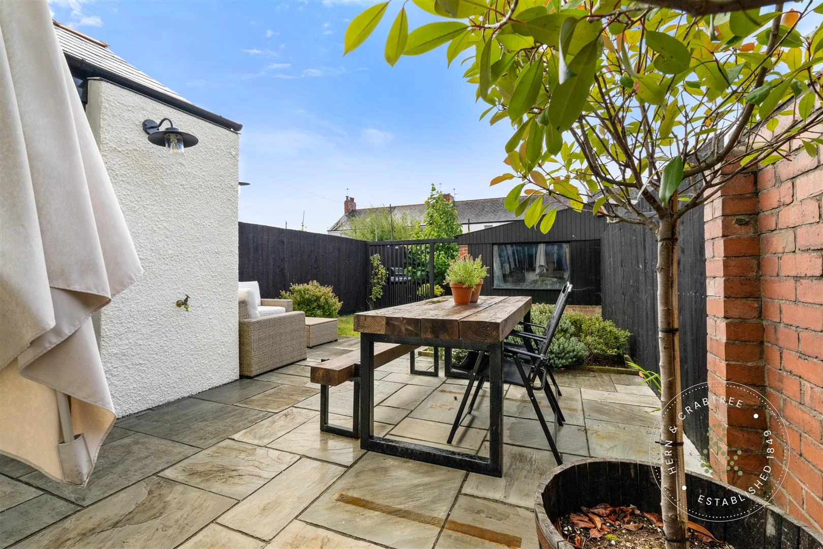 Toftingall Ave, Hern Crabtree (15).jpg