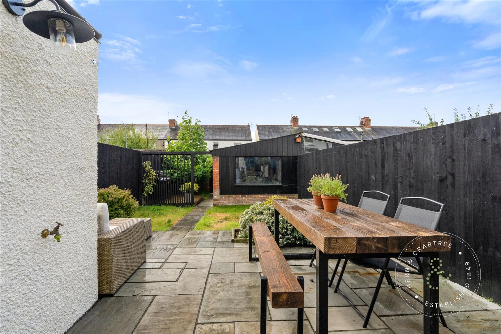 Toftingall Ave, Hern Crabtree (14).jpg