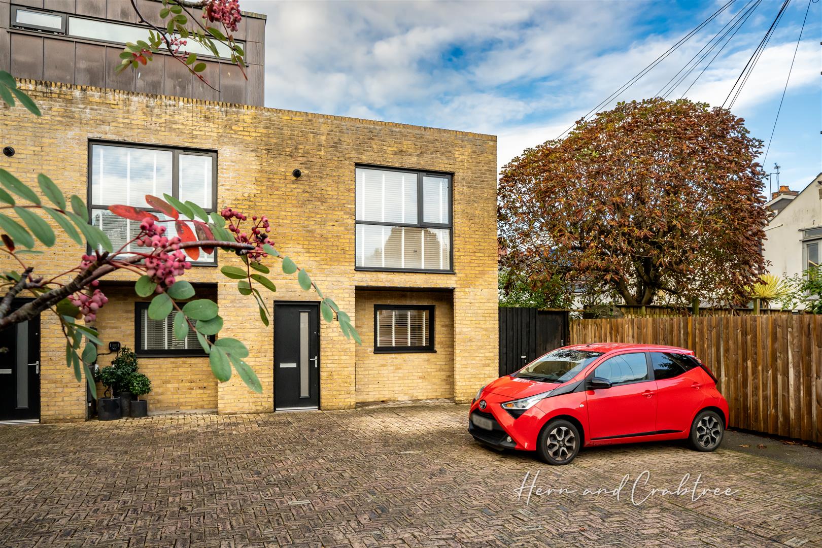 Conway Mews, Pontcanna, HernCrabtree (25).jpg