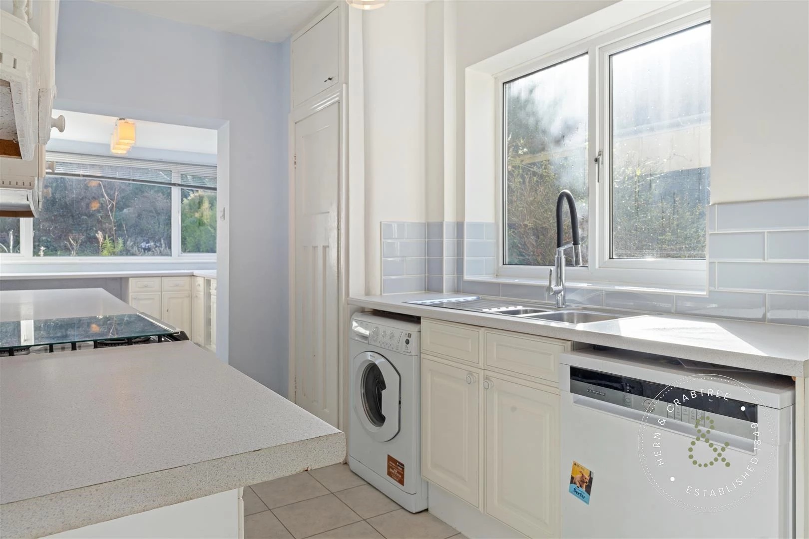 Horse Shoe Dr, Bristol, Hern Crabtree (11).jpg