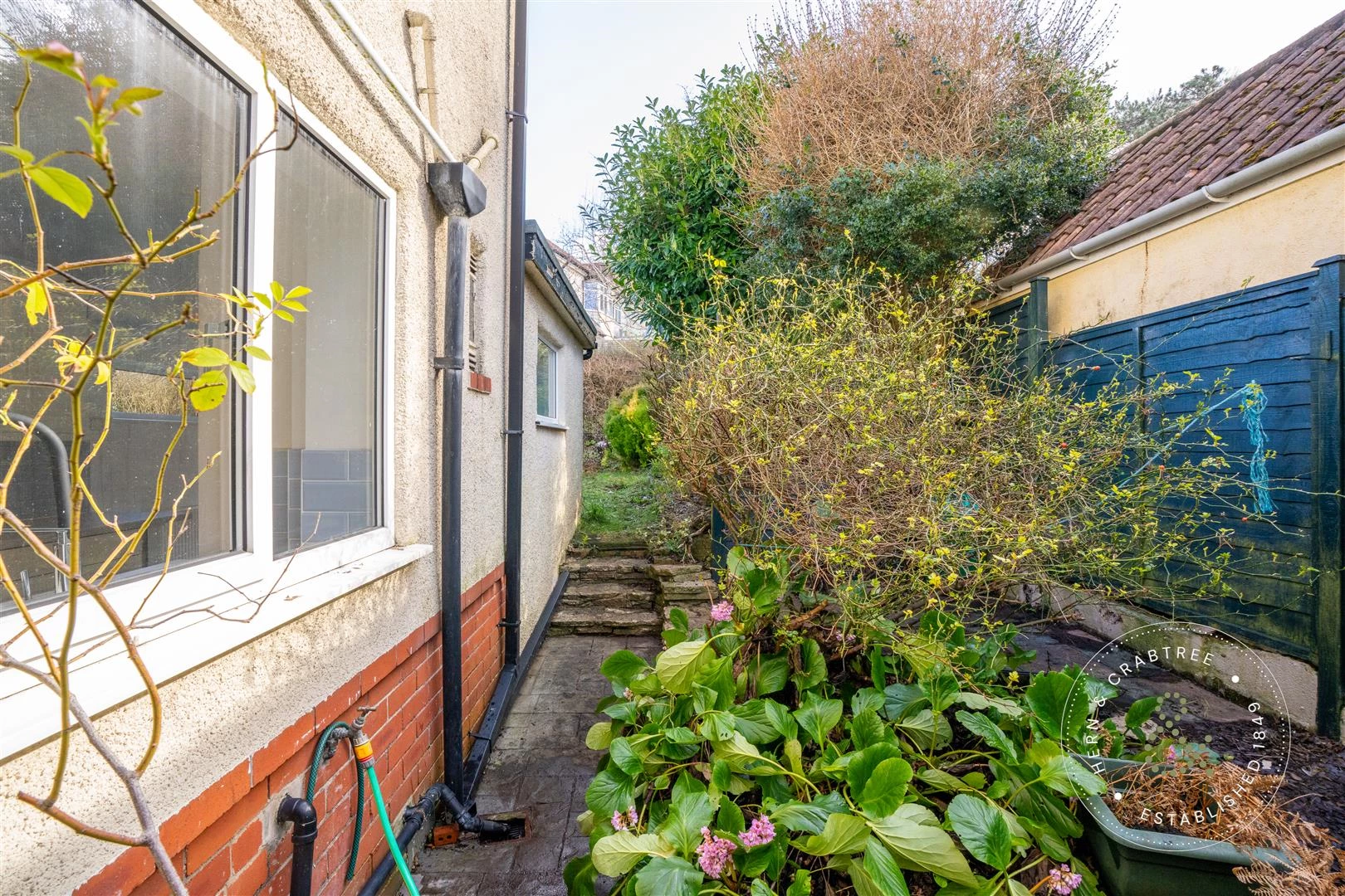 Horse Shoe Dr, Bristol, Hern Crabtree (47).jpg