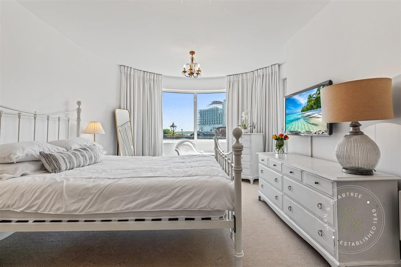 Harbour Point, Hern Crabtree (5).jpg