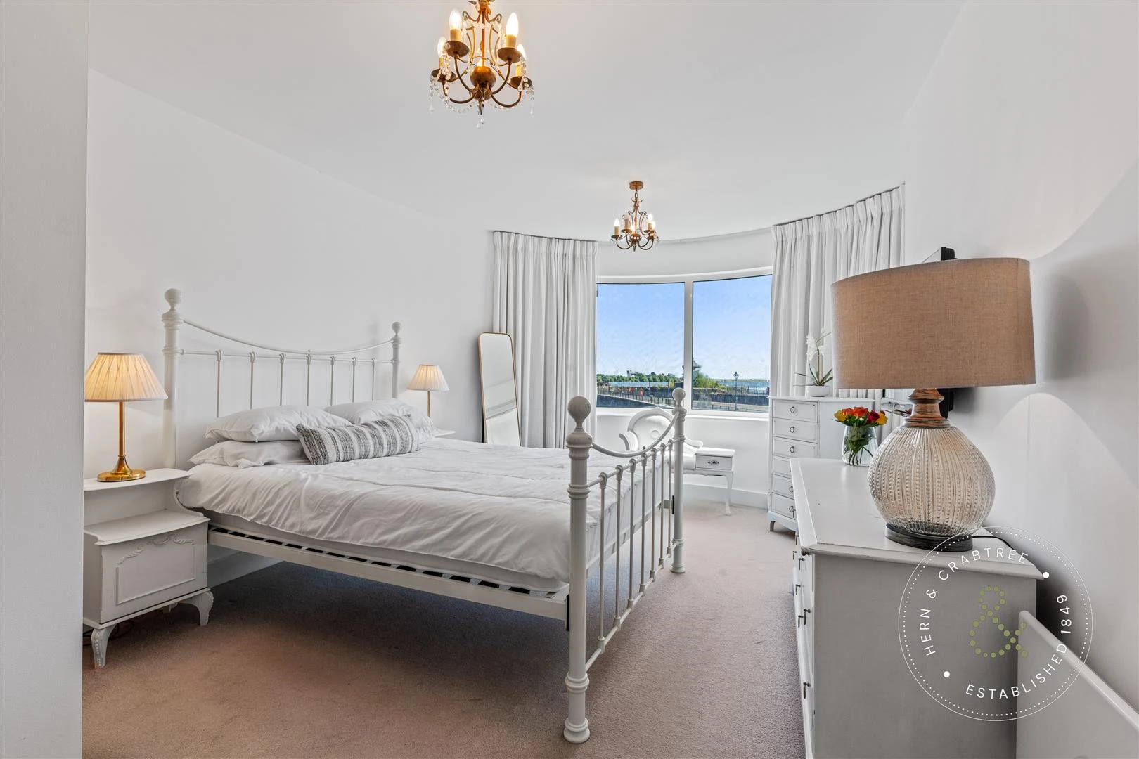 Harbour Point, Hern Crabtree (4).jpg