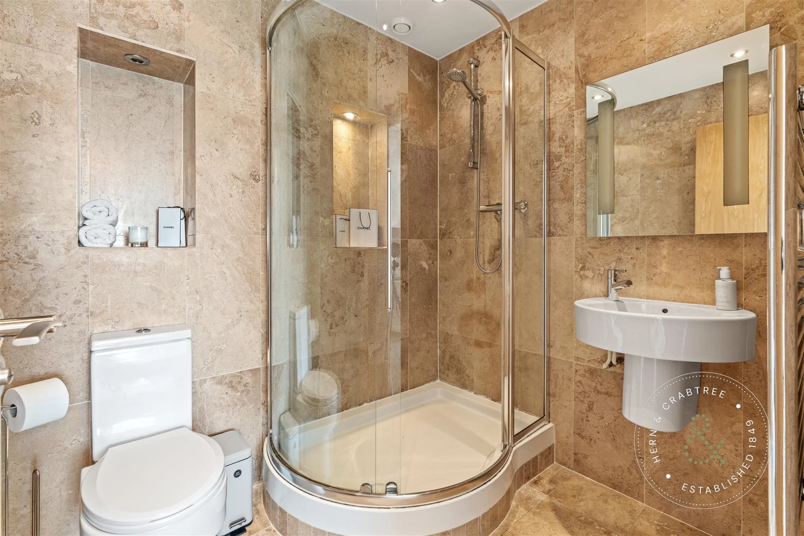 Harbour Point, Hern Crabtree (7).jpg