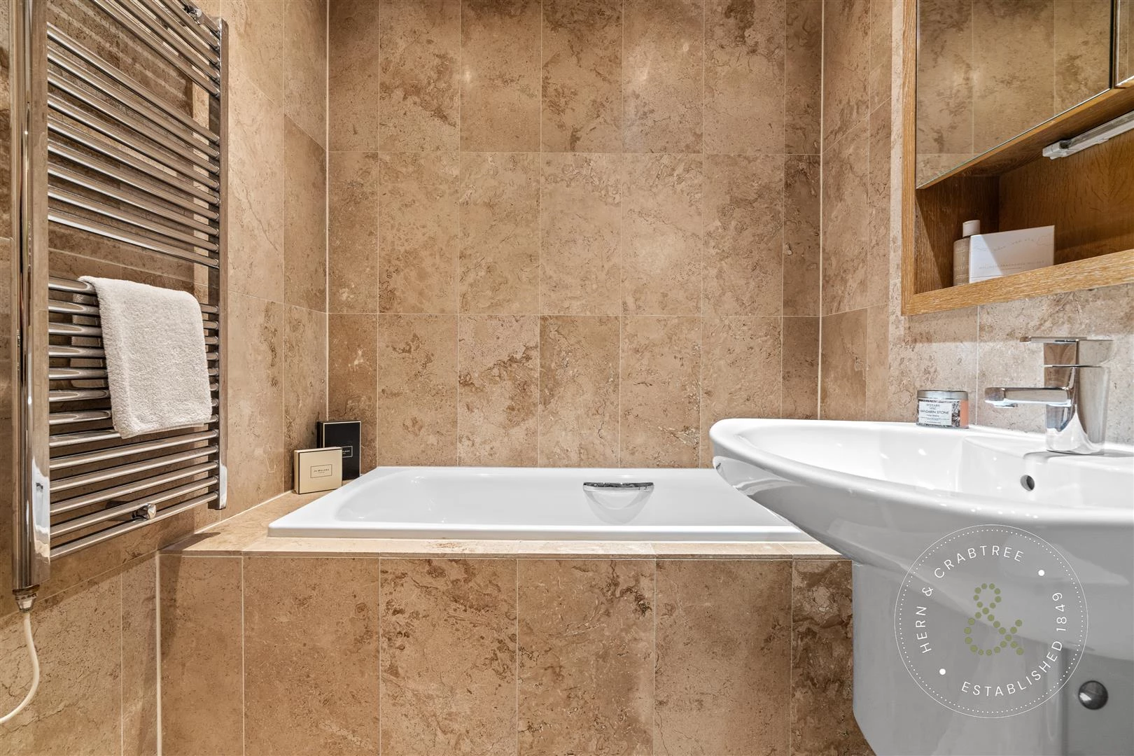 Harbour Point, Hern Crabtree (3).jpg