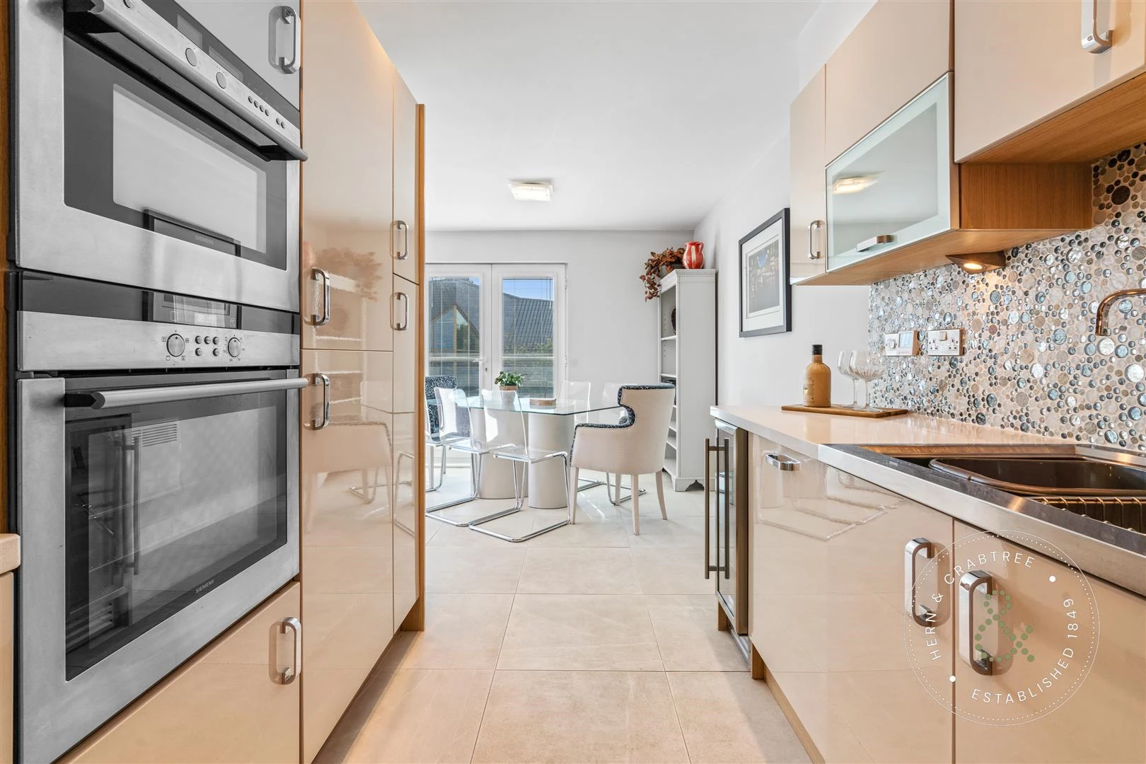 Harbour Point, Hern Crabtree (16).jpg