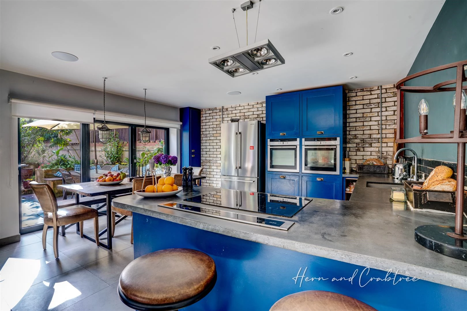 Wyndham Road, Pontcanna, HernCrabtree (1).jpg