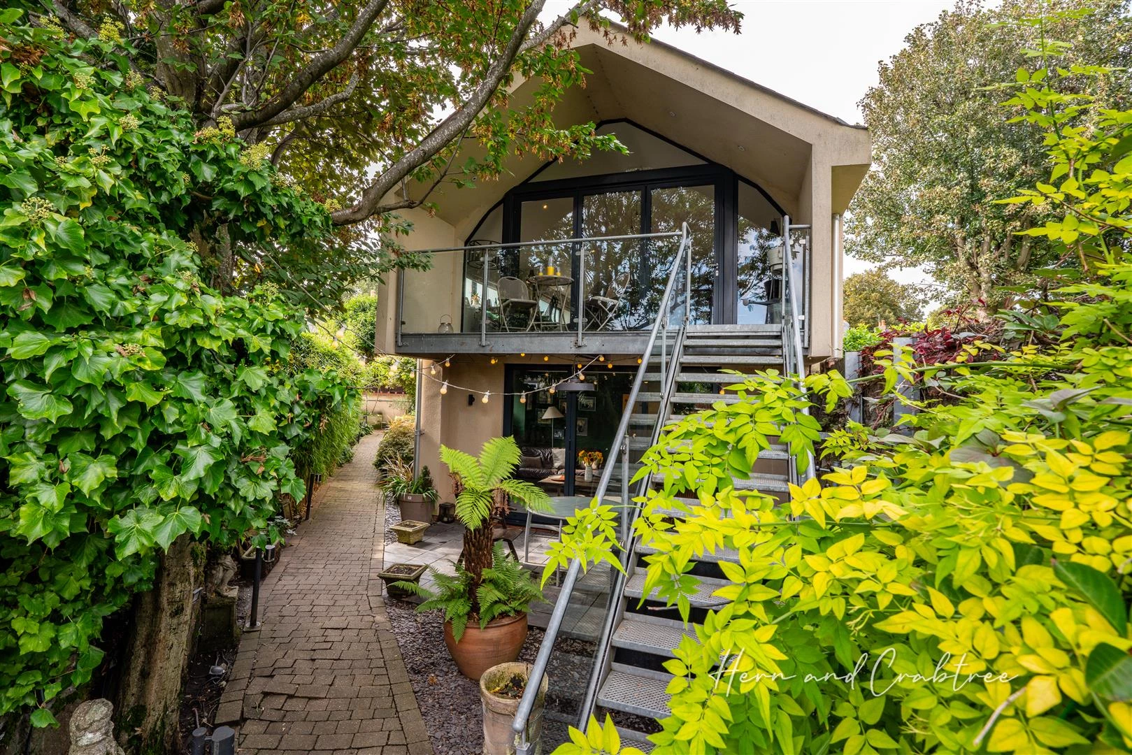 Wyndham Road, Pontcanna, HernCrabtree (17).jpg