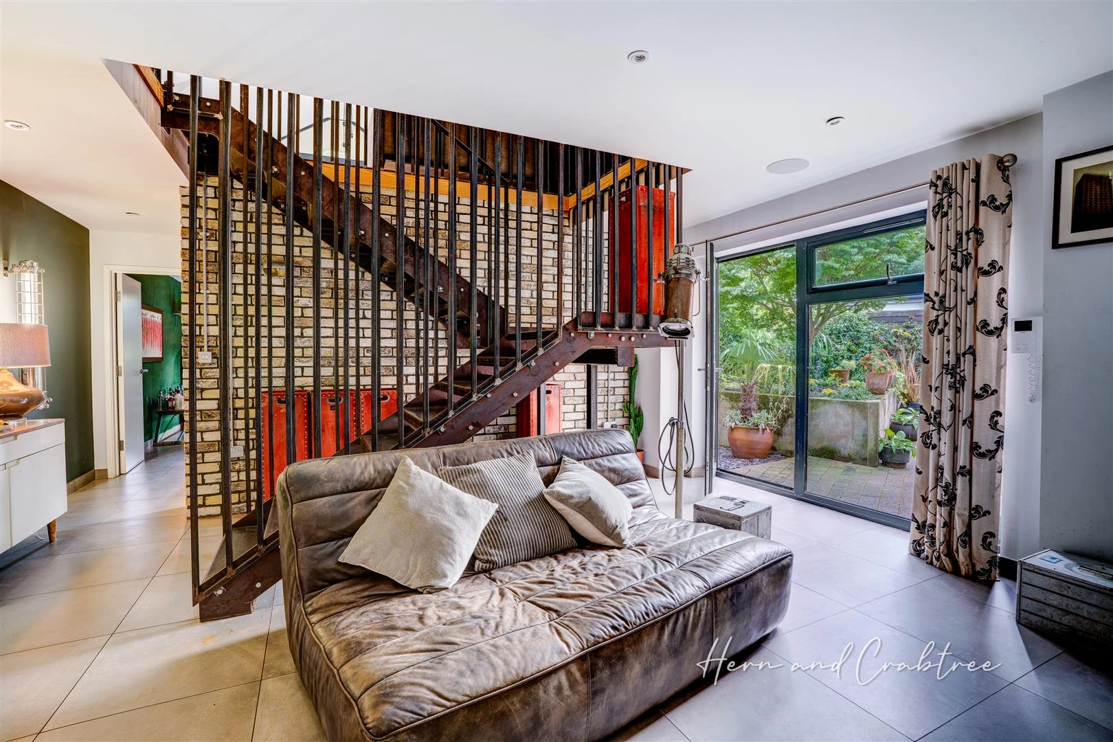 Wyndham Road, Pontcanna, HernCrabtree (23).jpg