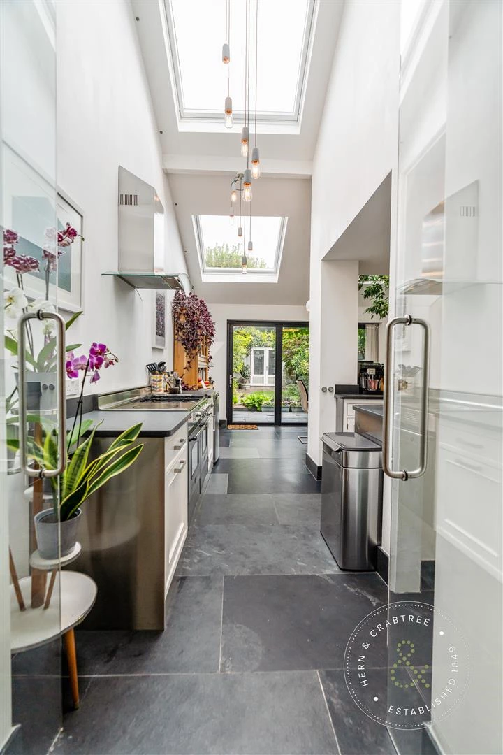 Glamorgan St, Hern Crabtree (56).jpg