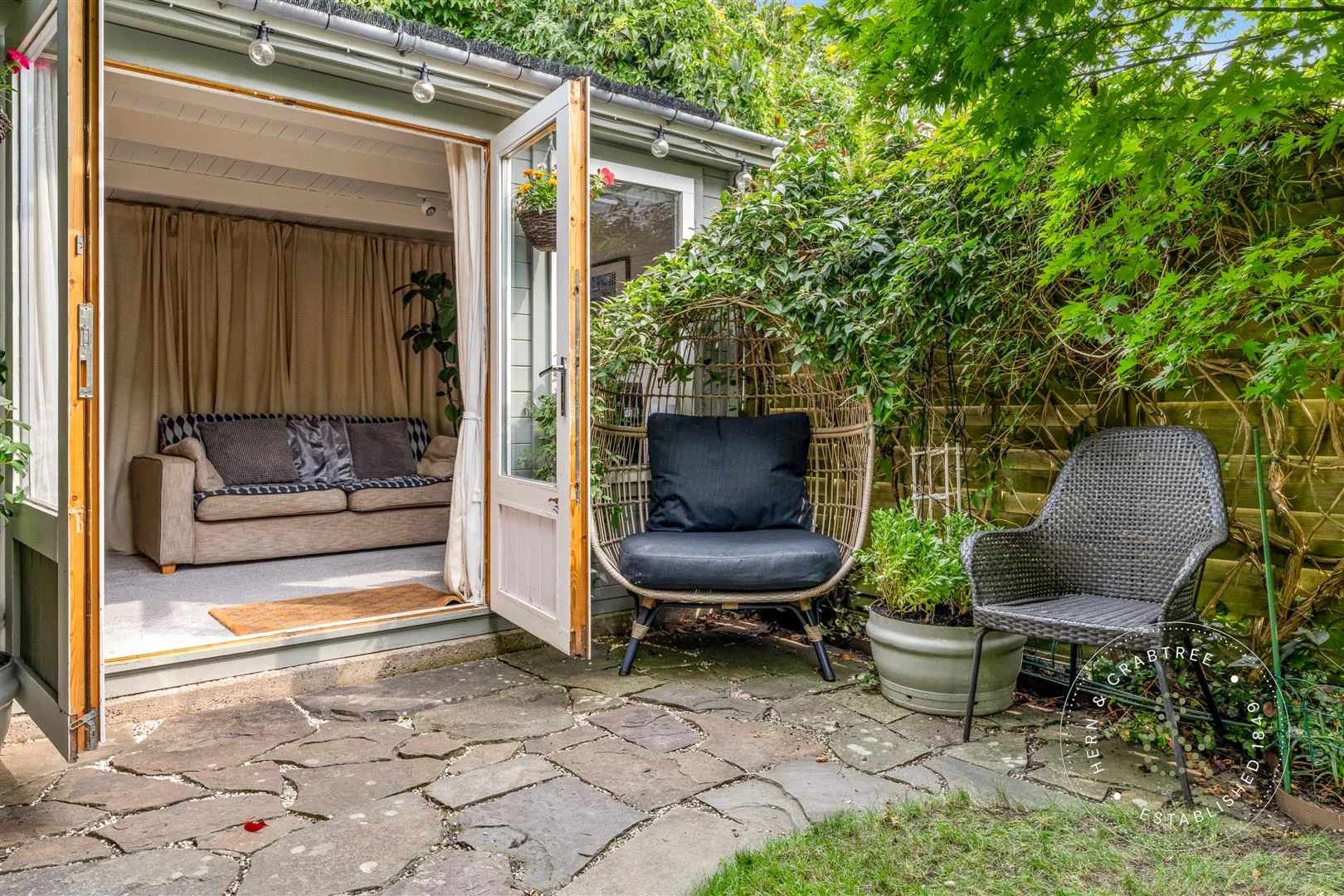 Glamorgan St, Hern Crabtree (80).jpg