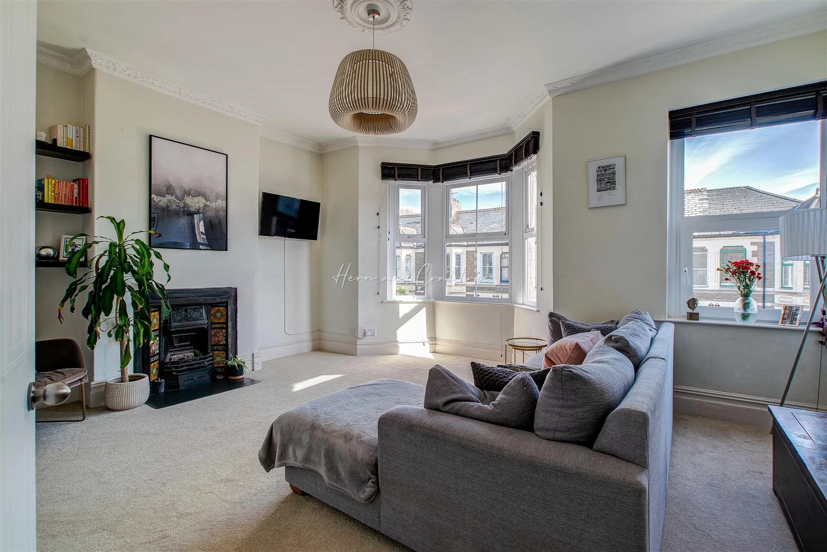 Dogo Street, Pontcanna, HernCrabtree (14).jpg