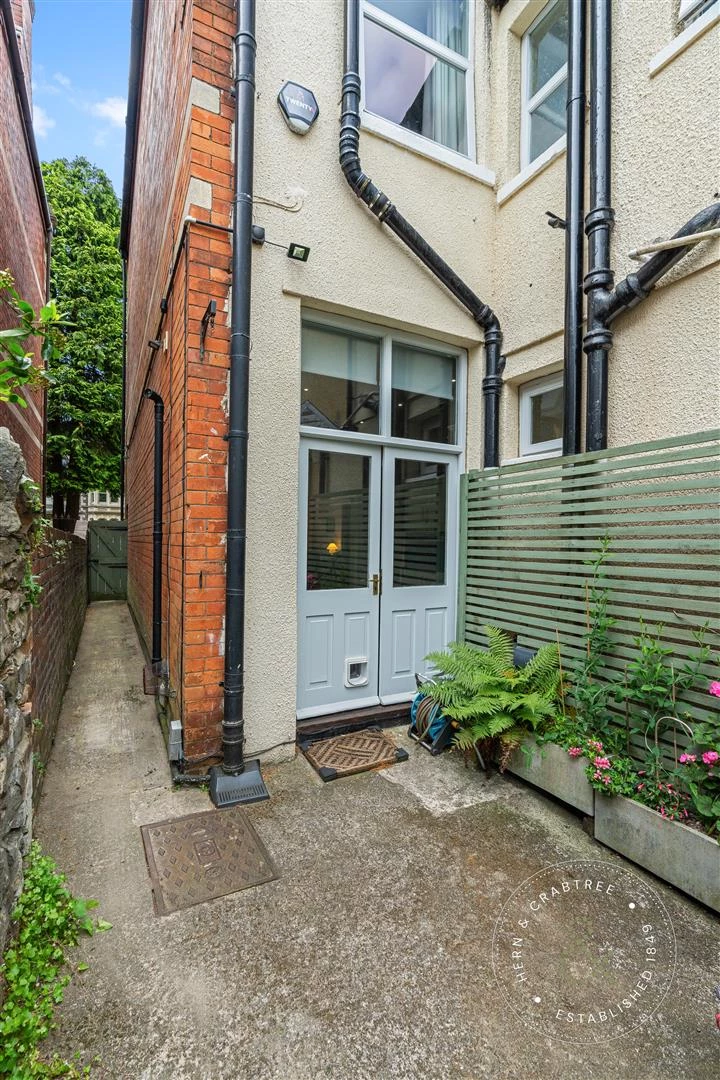 Cathedral Rd, Pontcanna, HernCrabtree (17).jpg