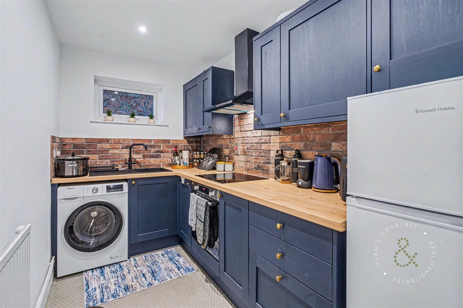 Cathedral Road, Hern Crabtree (9).jpg