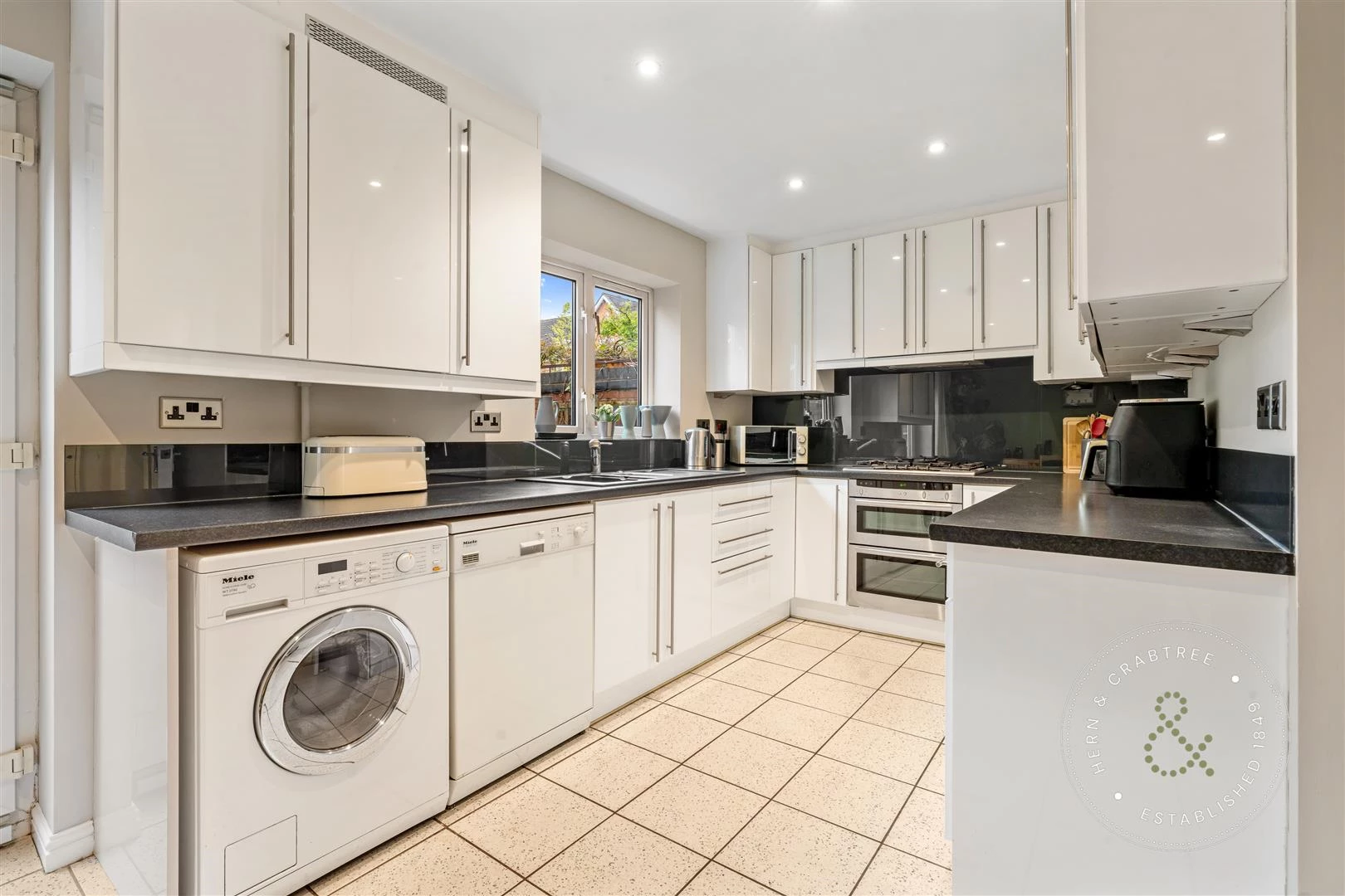 Barquentine Place, HernCrabtree (16).jpg