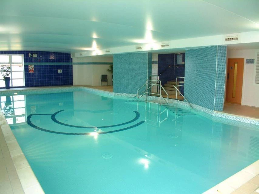 Pool (002).jpeg