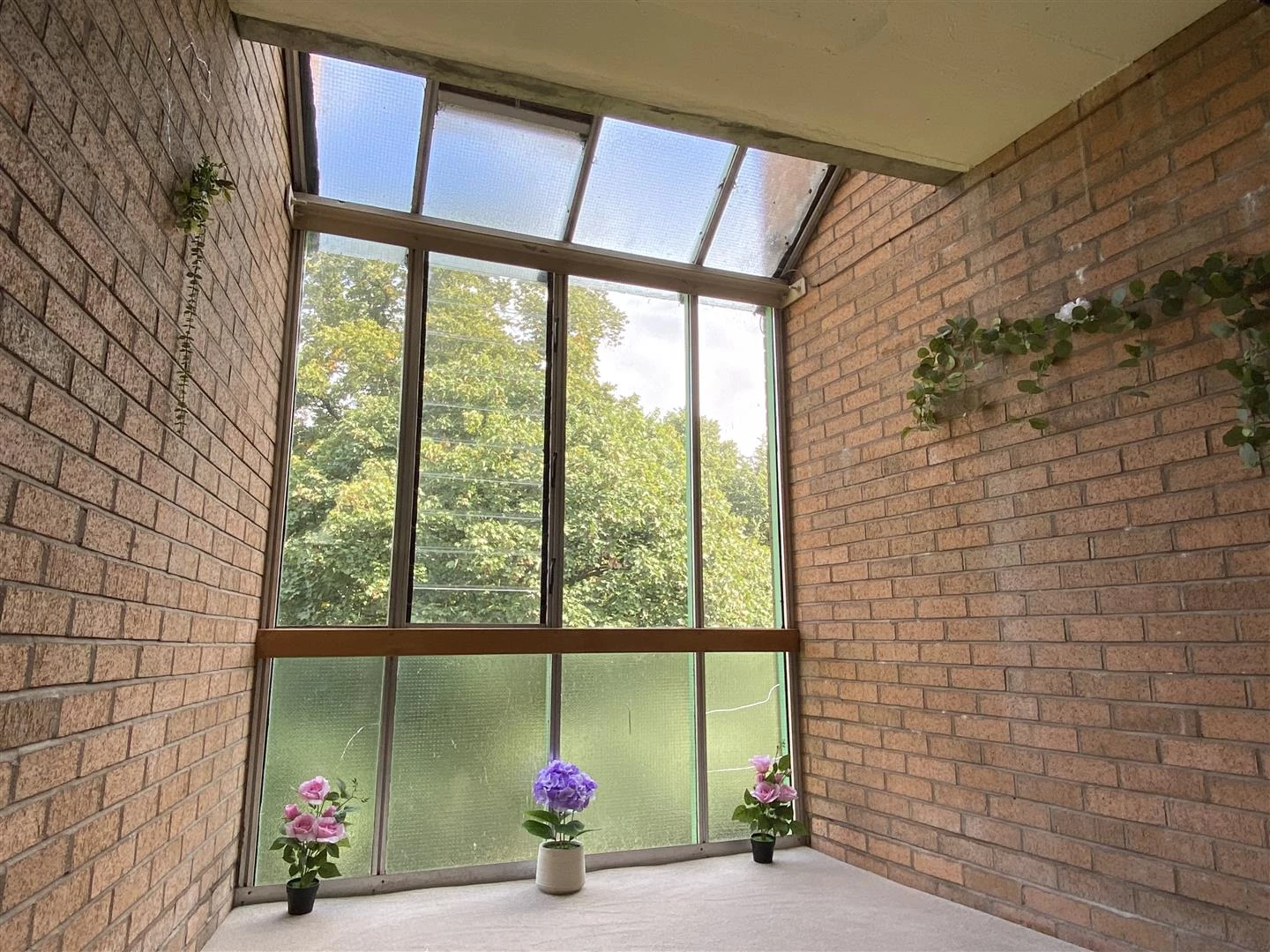 2 sunroom interior.JPEG