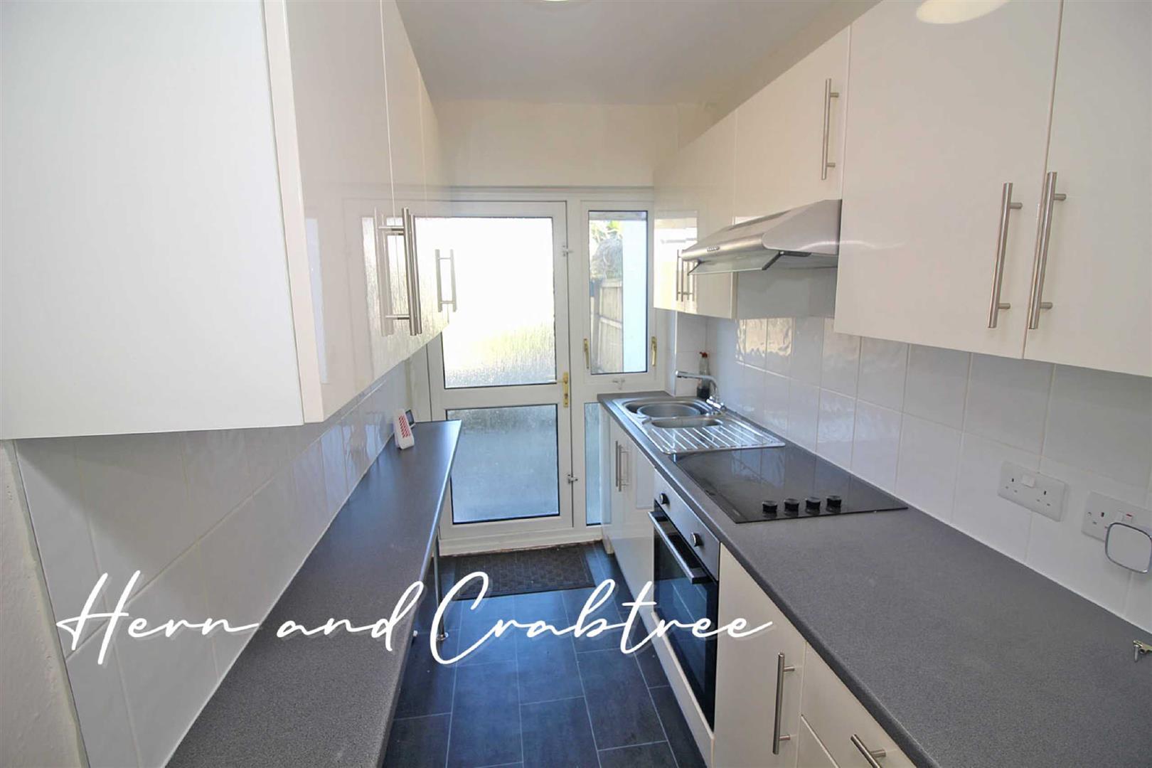 Property To Rent Fairwater Grove East, Cardiff, CF5 3 Bedroom House