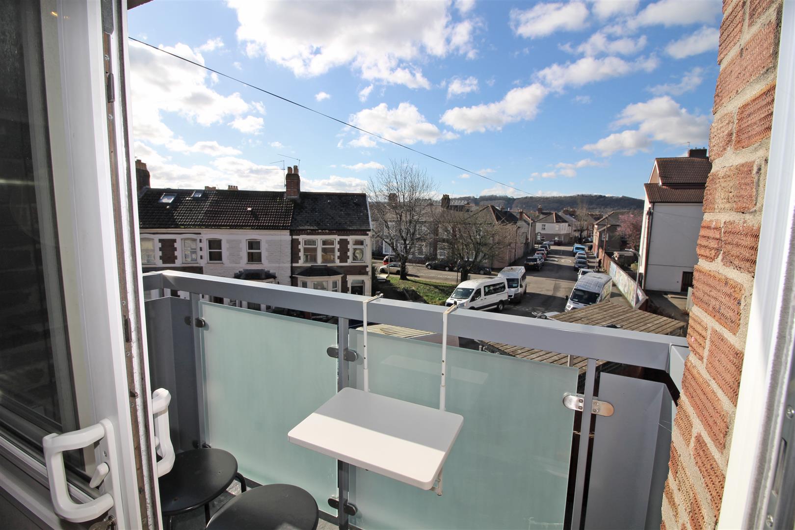 Property To Rent Edinburgh Court, Cardiff, CF11 2 Bedroom Apartment