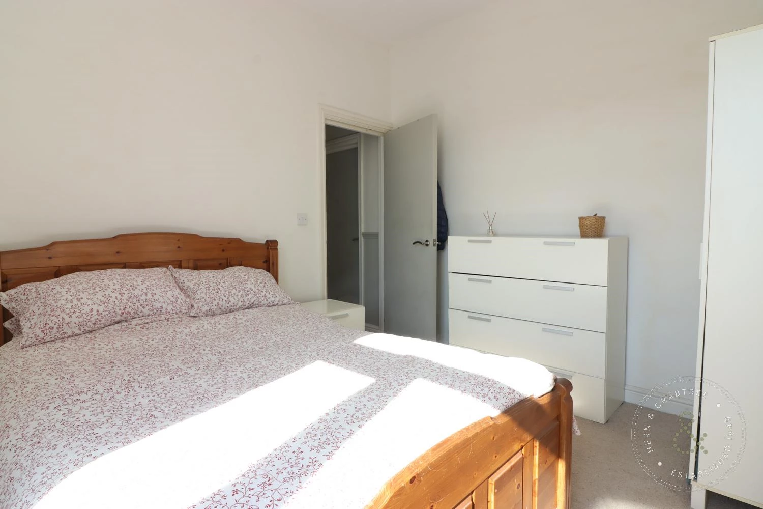 Surrey Street-03.jpg